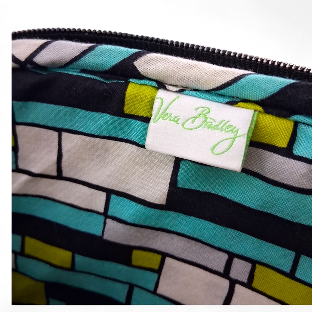 Vera Bradley Tablet/iPad Case - Island Bloom - Picture 6 of 6